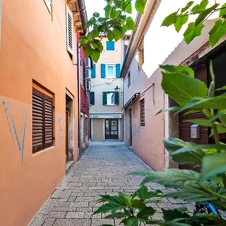 Otto Apartment With Sea View And Parking Rovinj Ngoại thất bức ảnh