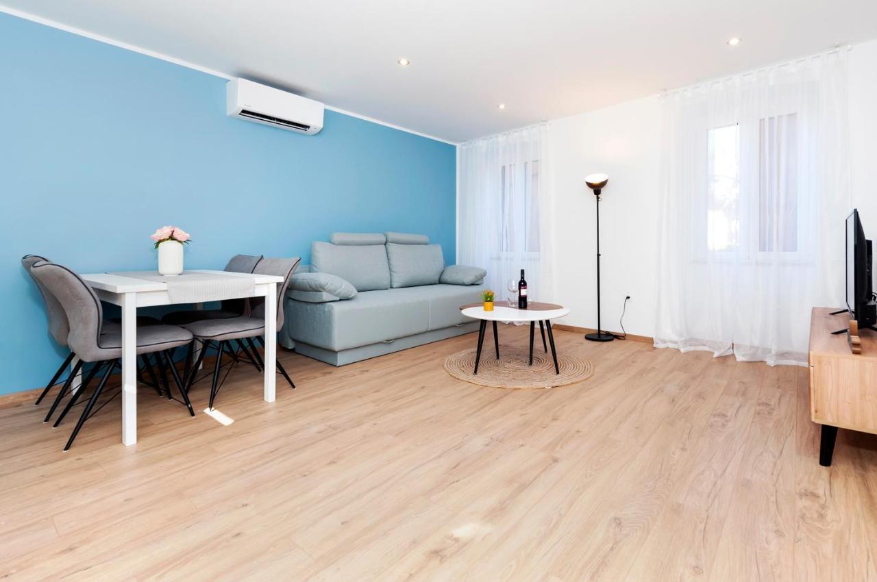 Otto Apartment With Sea View And Parking Rovinj Ngoại thất bức ảnh