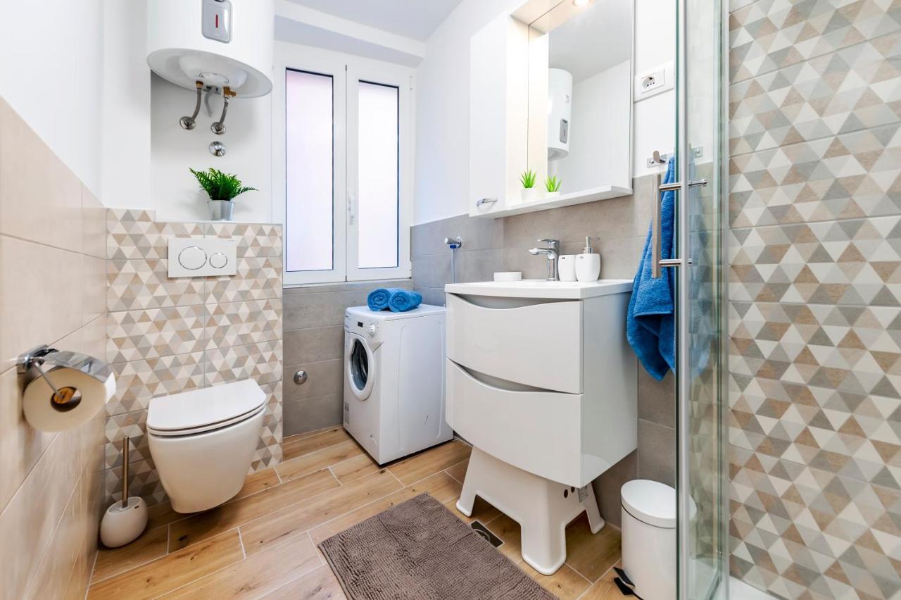 Otto Apartment With Sea View And Parking Rovinj Ngoại thất bức ảnh